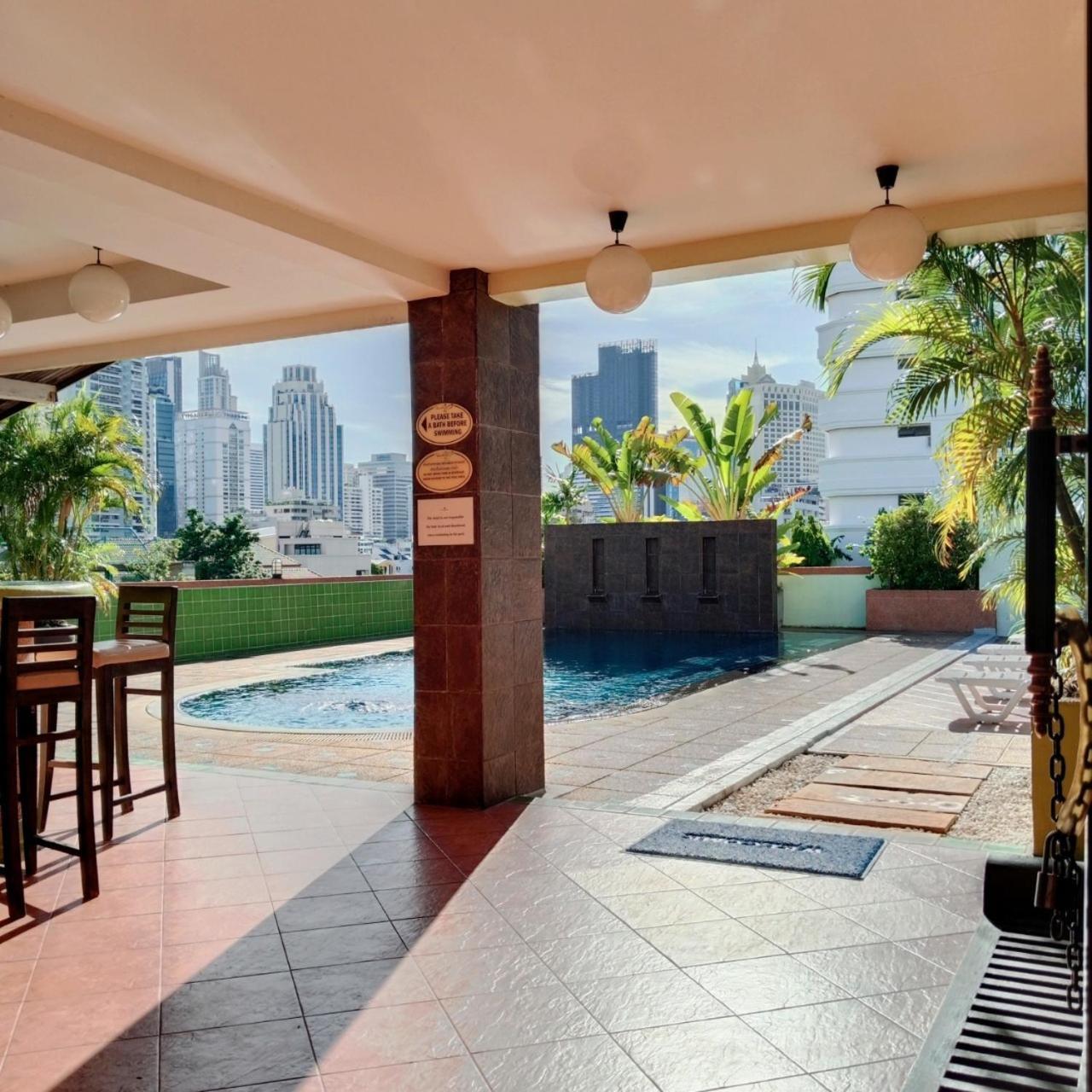 Woraburi Sukhumvit Hotel Bangkok Exterior foto