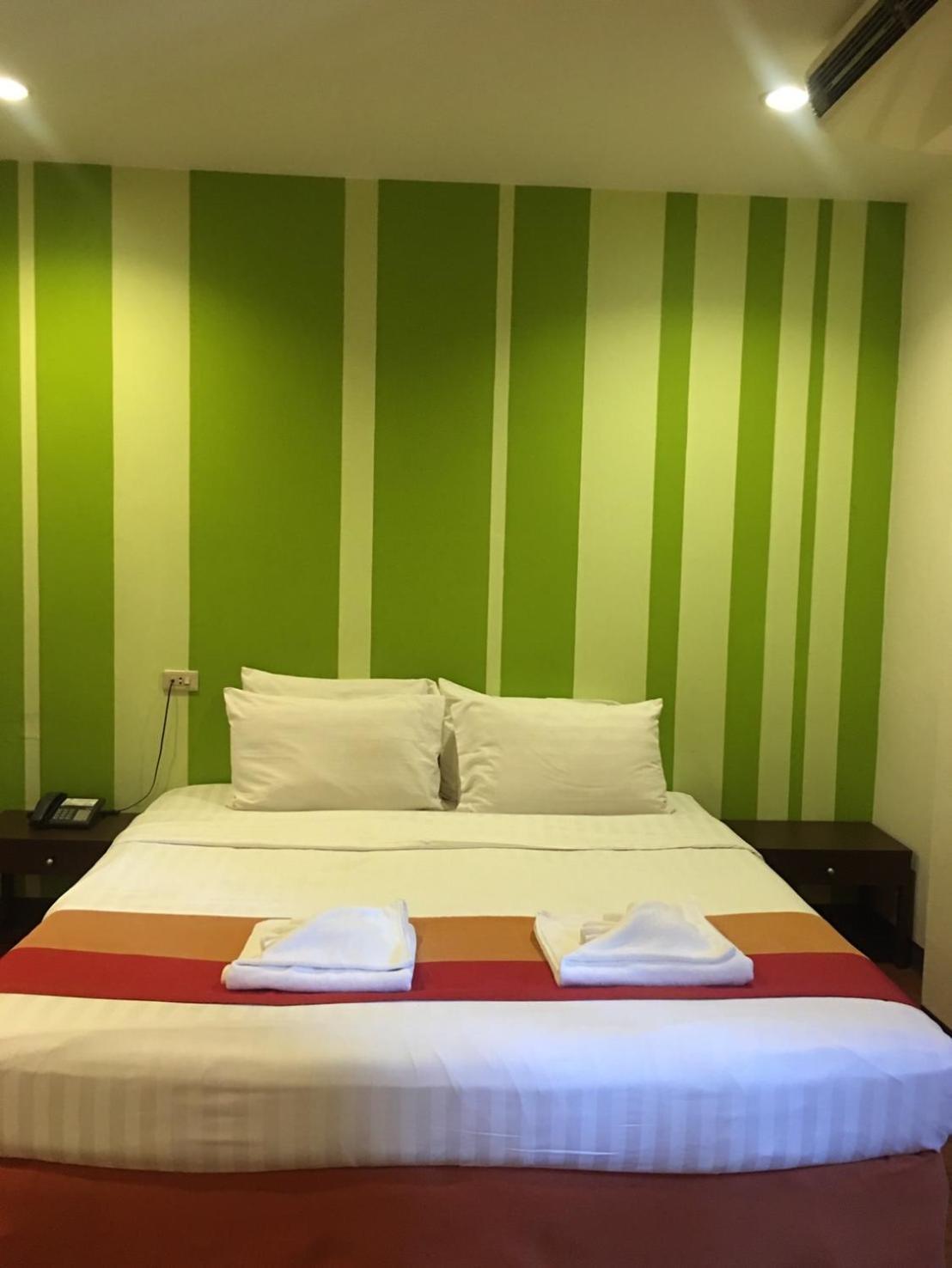 Woraburi Sukhumvit Hotel Bangkok Exterior foto